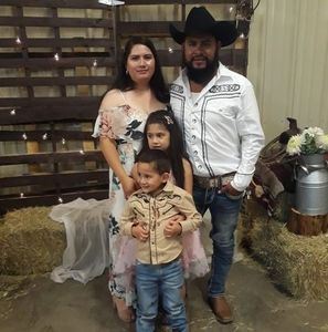 Meet your Posher, Jose hector